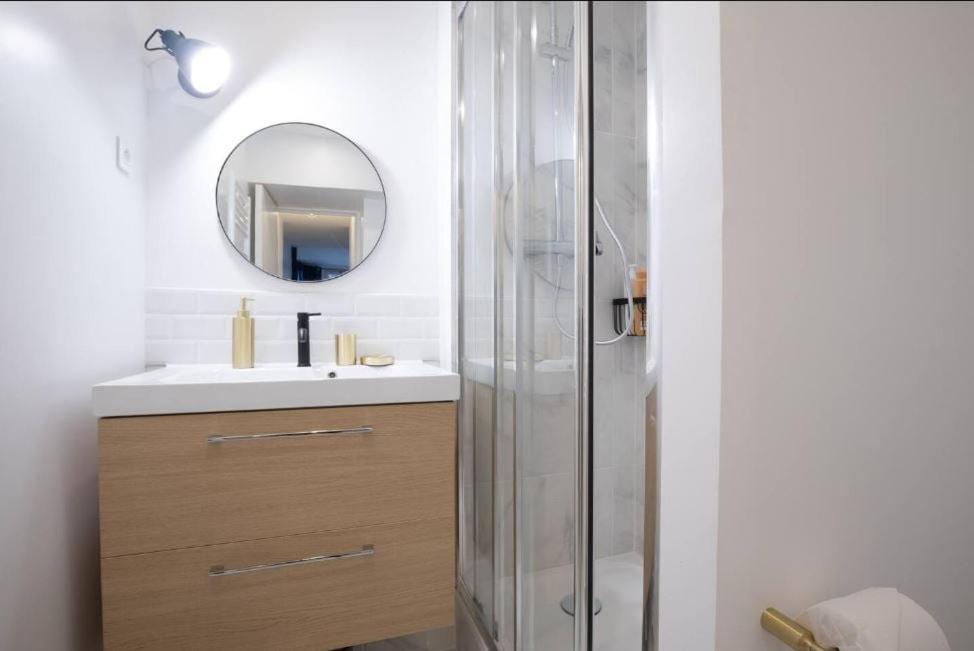 Appartement Lumineux Proche Parc De La Villette Paris Exterior foto
